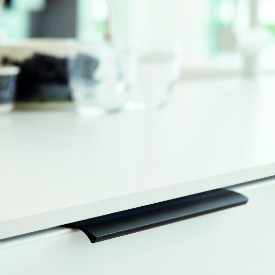 Greep Edge Straight  Mat zwart geborsteld