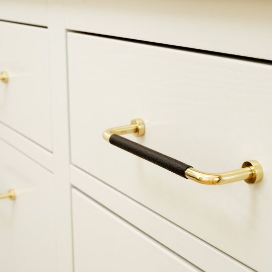 Greep Lounge II 7x128x142mm Onbehandeld messing / Bruin